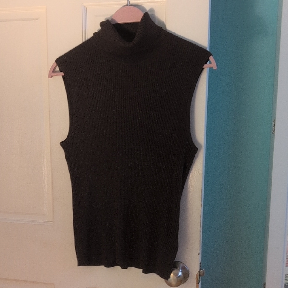 Sleeveless Turtleneck Knit Top - Black